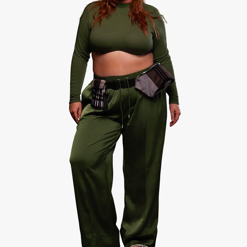 adidas Ivy Park Halls of Ivy Wild Pine Long Sleeve Crop Top (Plus Size) HG2429